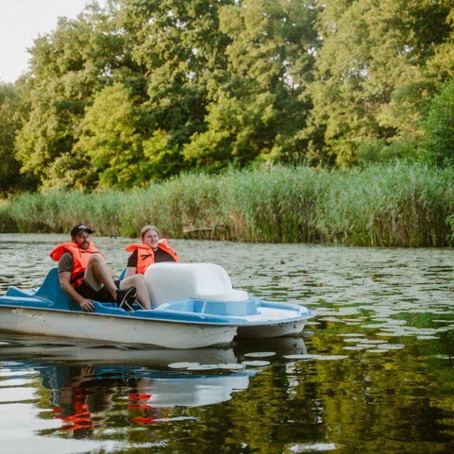 Rower wodny na rzece Smortwa